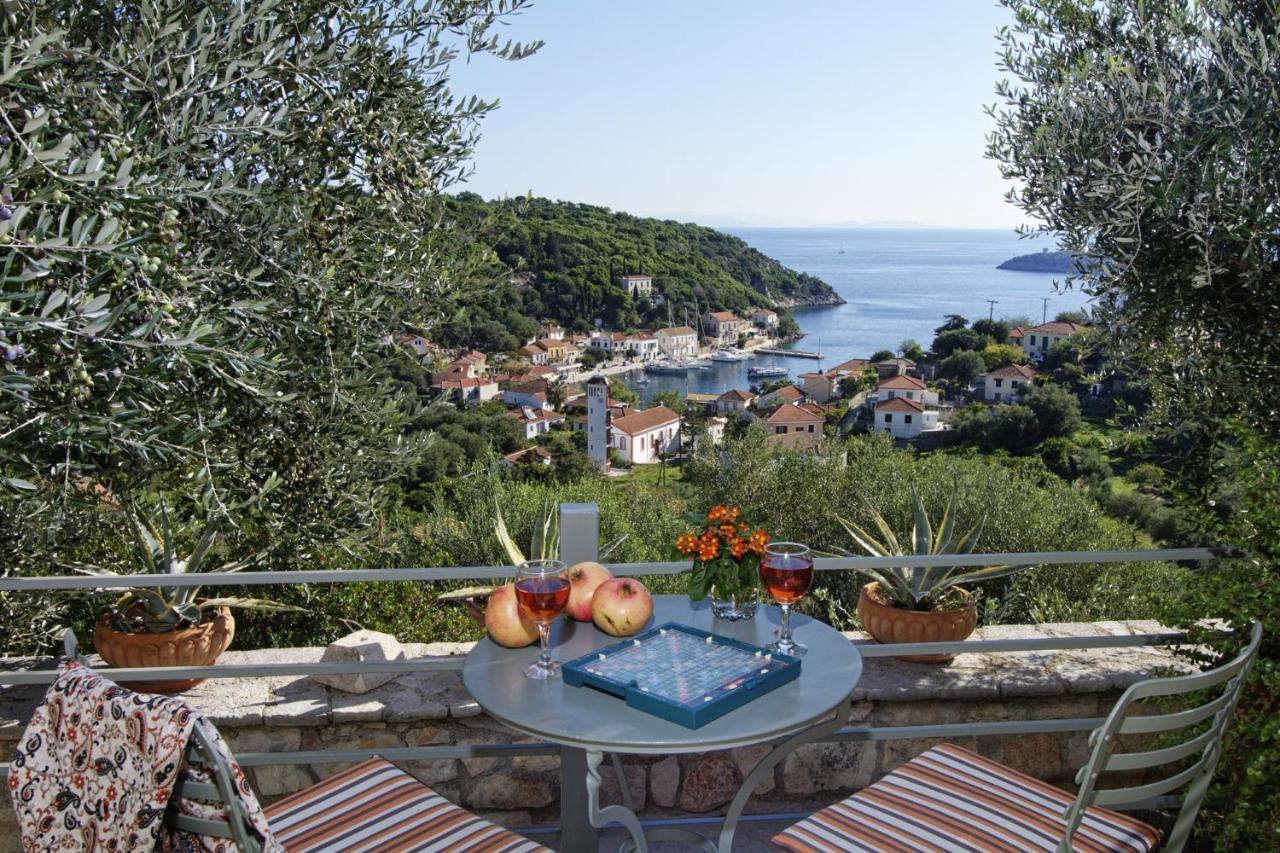 Likoudis Villas Suites ,On The Kioni,Ionian Islands Ithaca, ภายนอก รูปภาพ